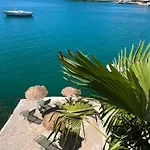 Sea La Vie *